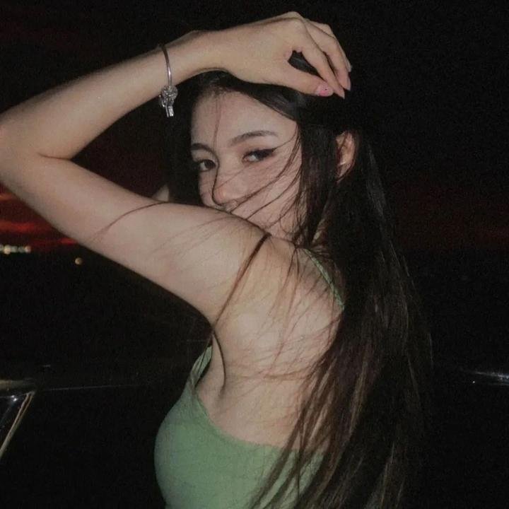 荒岛美女